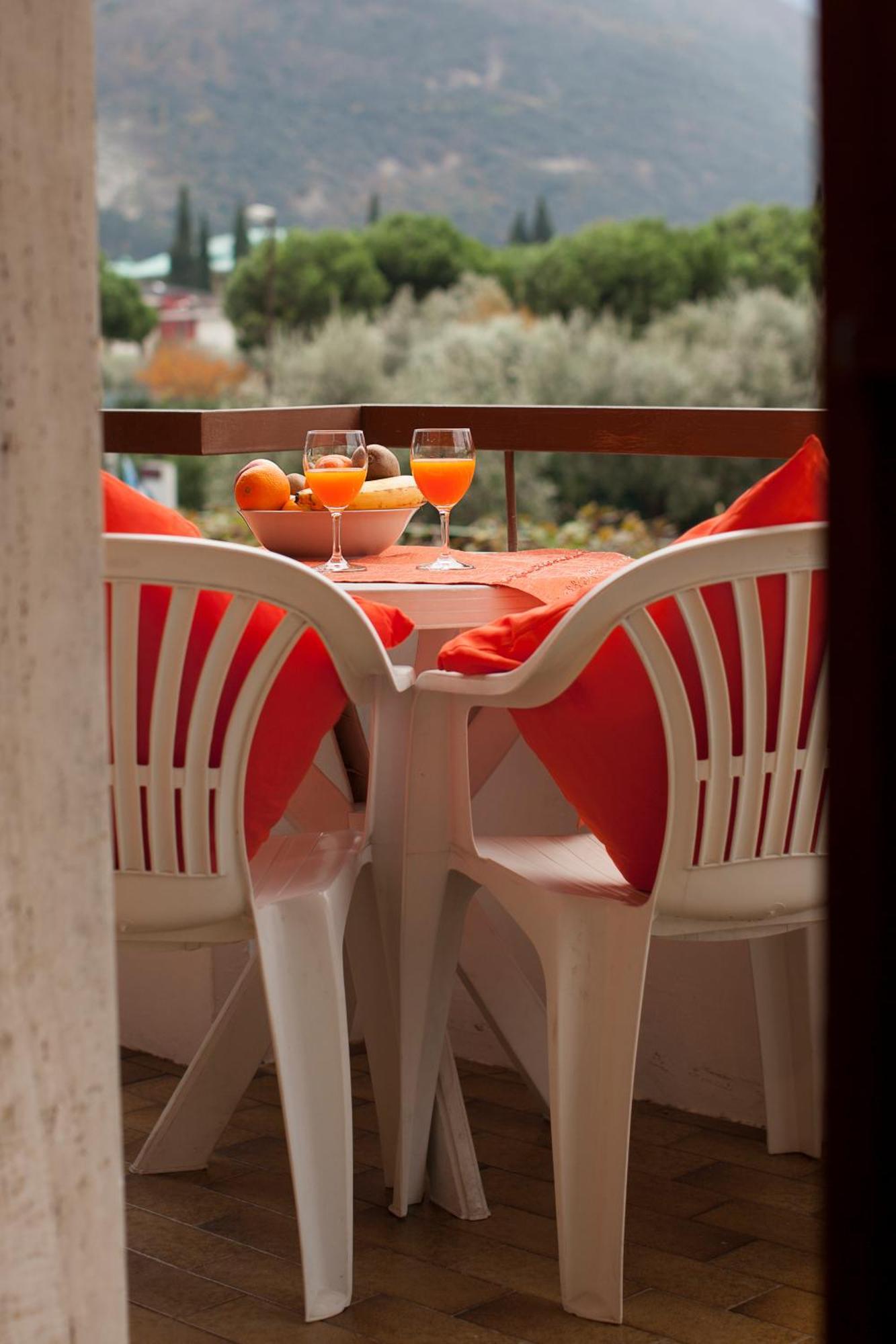 Casa Lucia Lejlighed Torbole Sul Garda Værelse billede